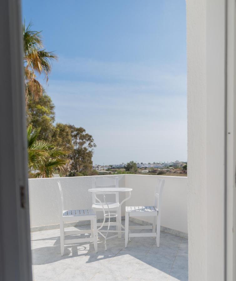Sfiga Hotel Perissa (Santorini)