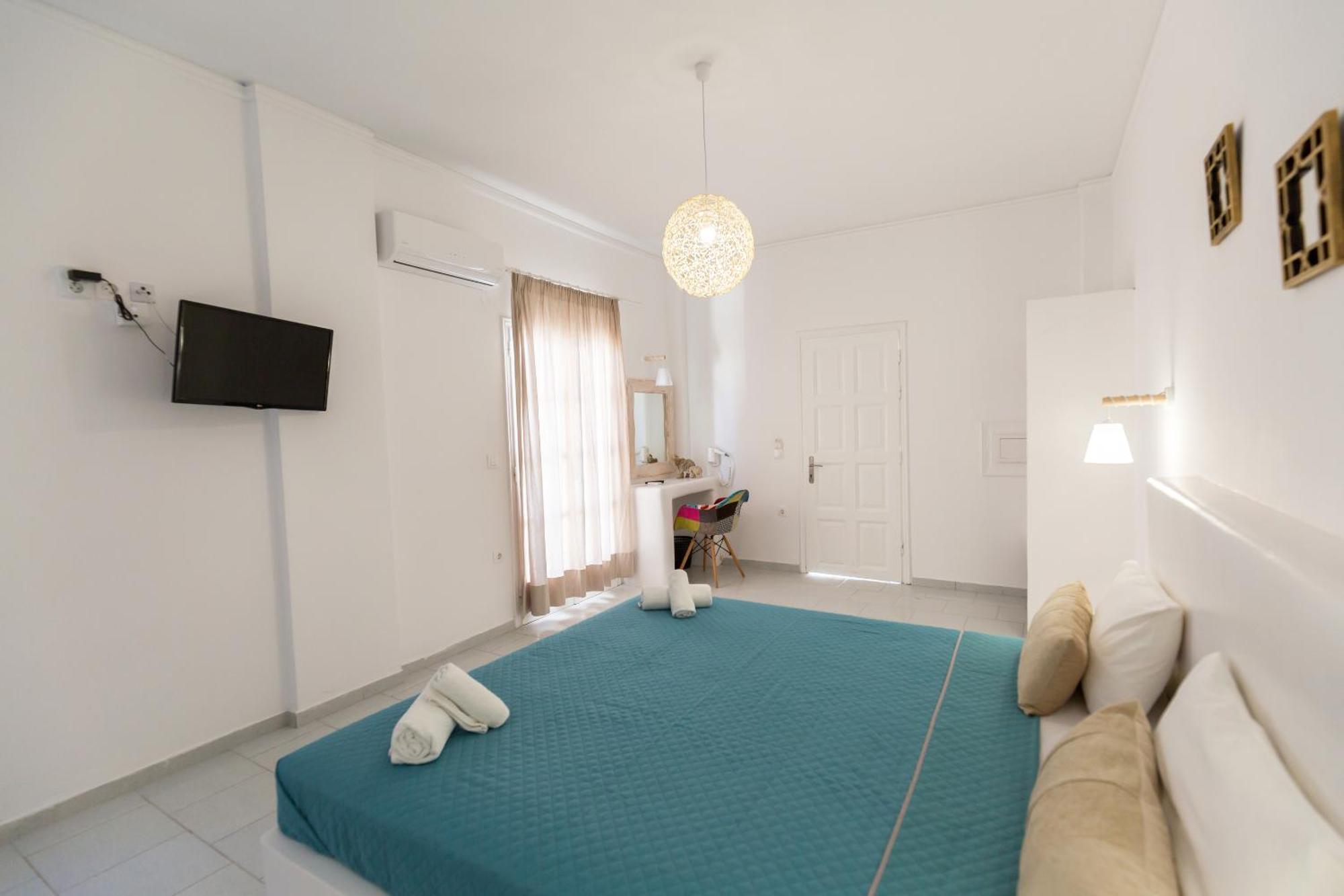Sfiga Hotel Perissa (Santorini)